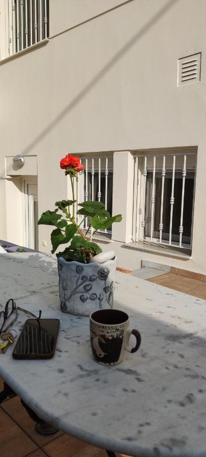Dora'S Home With Garden Volos Luaran gambar