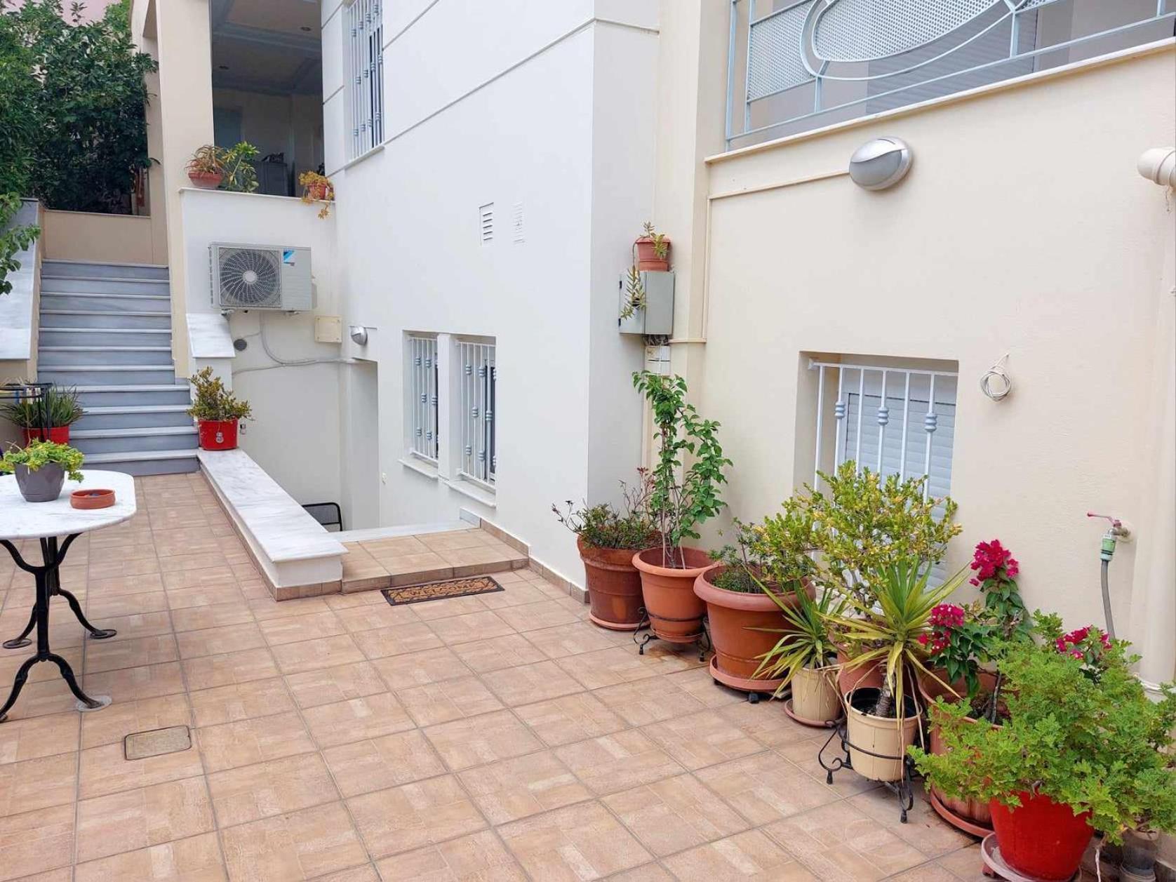 Dora'S Home With Garden Volos Luaran gambar